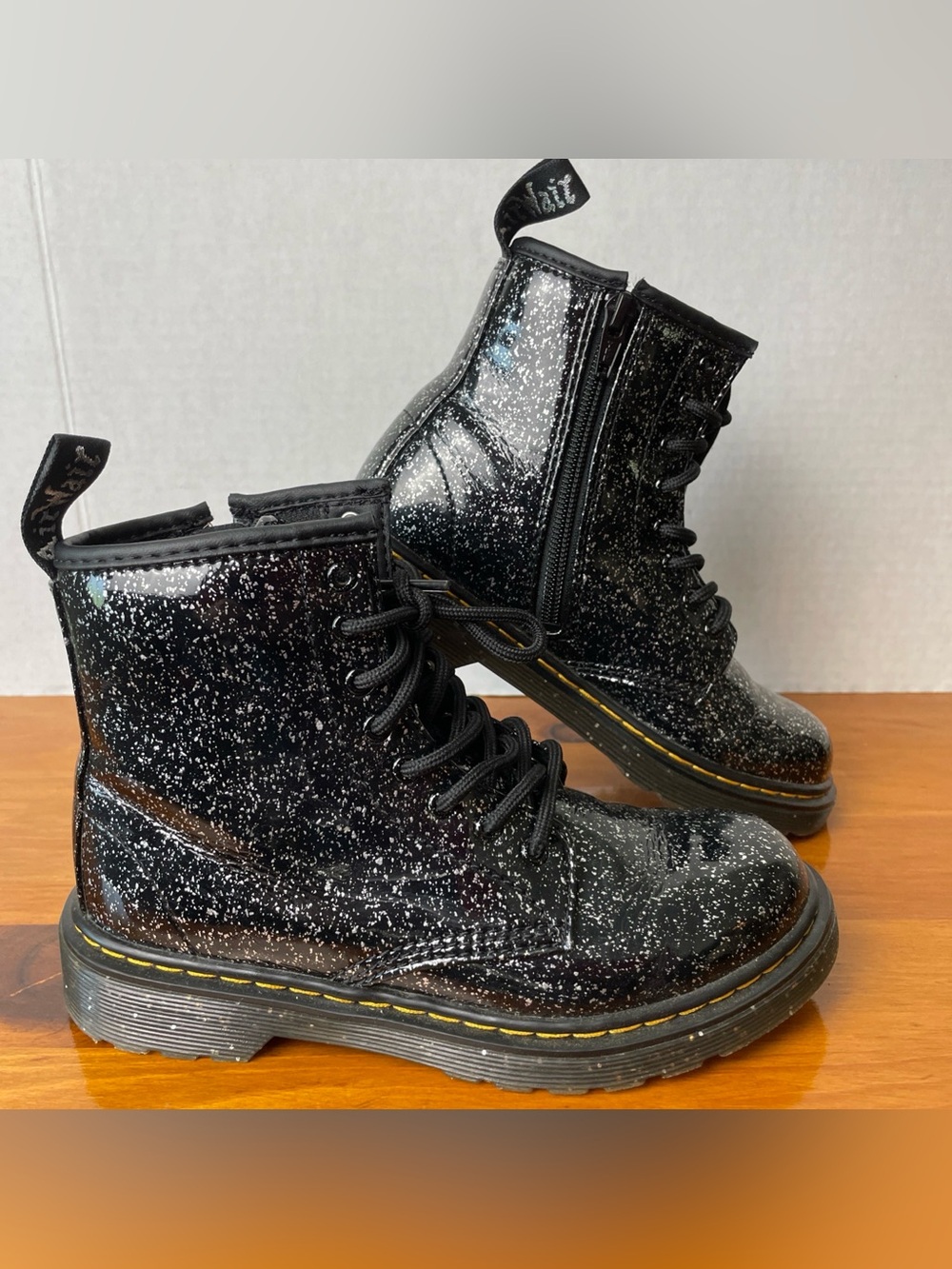 Dr Martens Boots Girls Youth Size 2 Glitter Lace Up 1460 J Black–Cosmic Docs